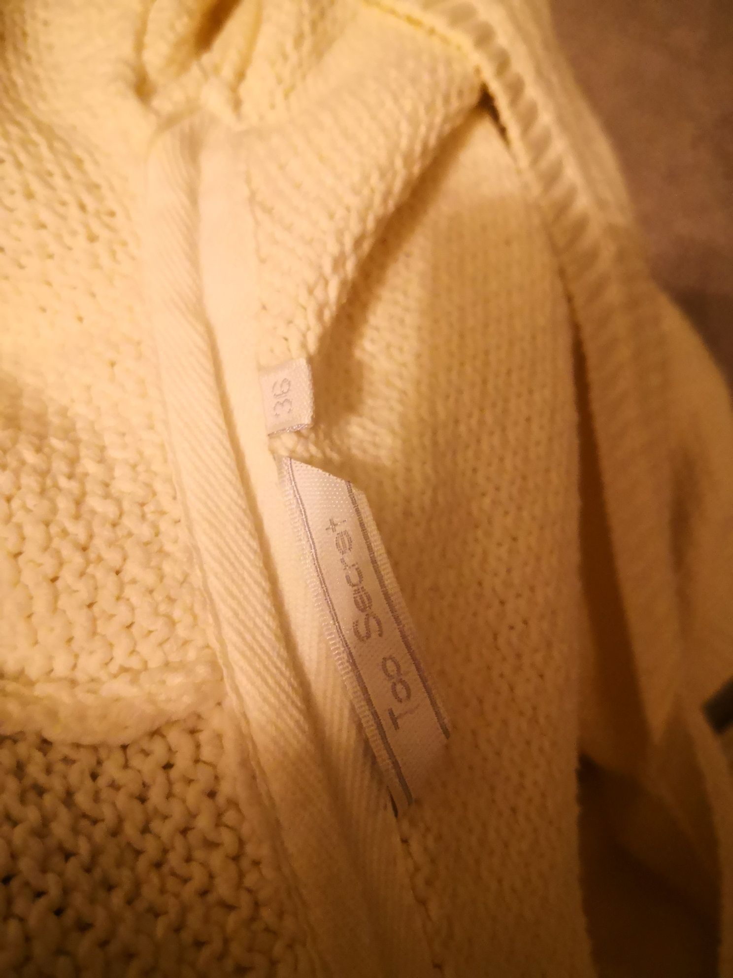 Sweter kremowy roz 36