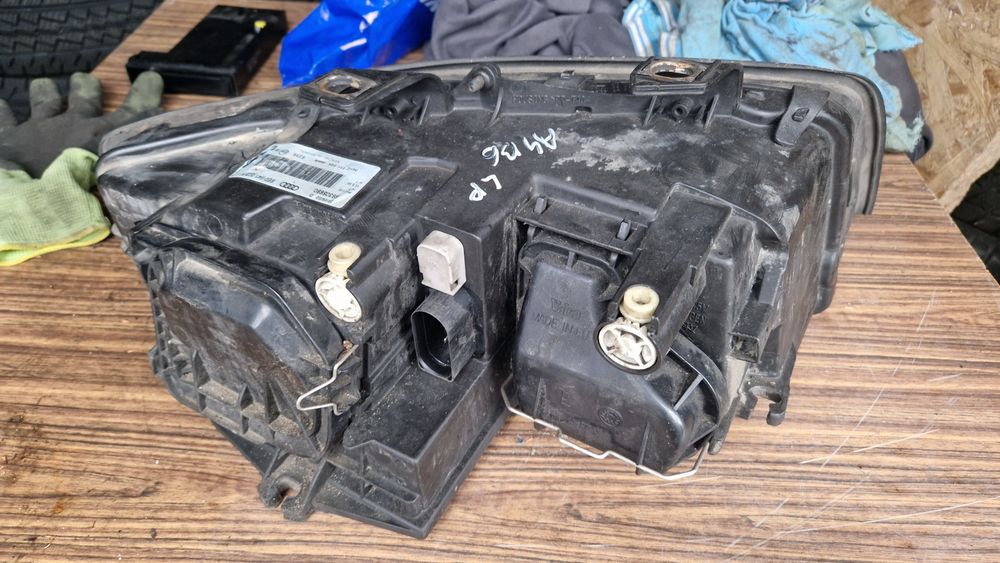 Lampa lewy przod a4 b6