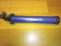 Компактний легкий фільтр фірми LifeStraw для очищення води