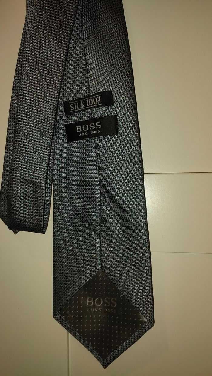 Jedwabny krawat Hugo Boss