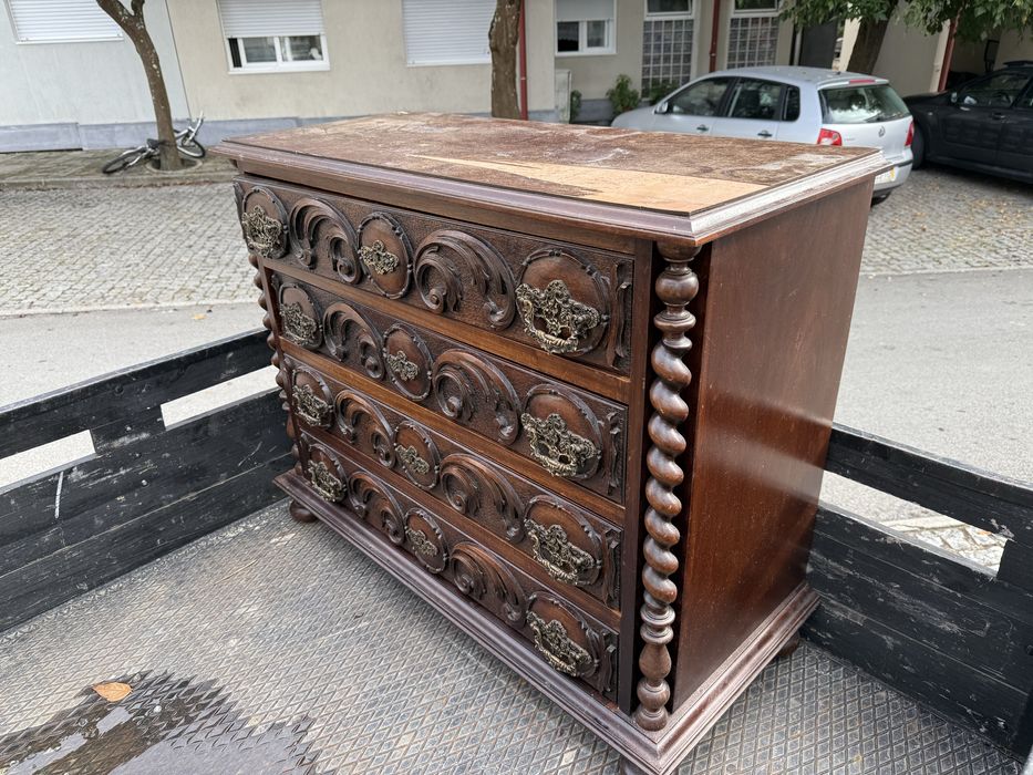 Movel antigo 4 gavetas