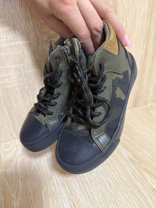 Осіннє взуття на хлопчика