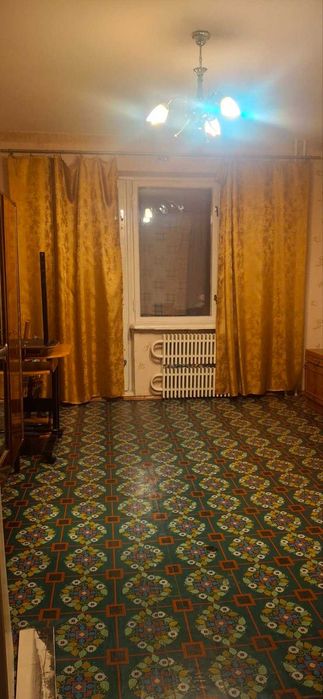 Продам 3х кім.квартиру з меблями та технікою 3мкрн  б. Героїв 2 поверх