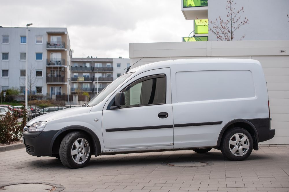 Opel Combo 1.3 CDTI 2008 rok