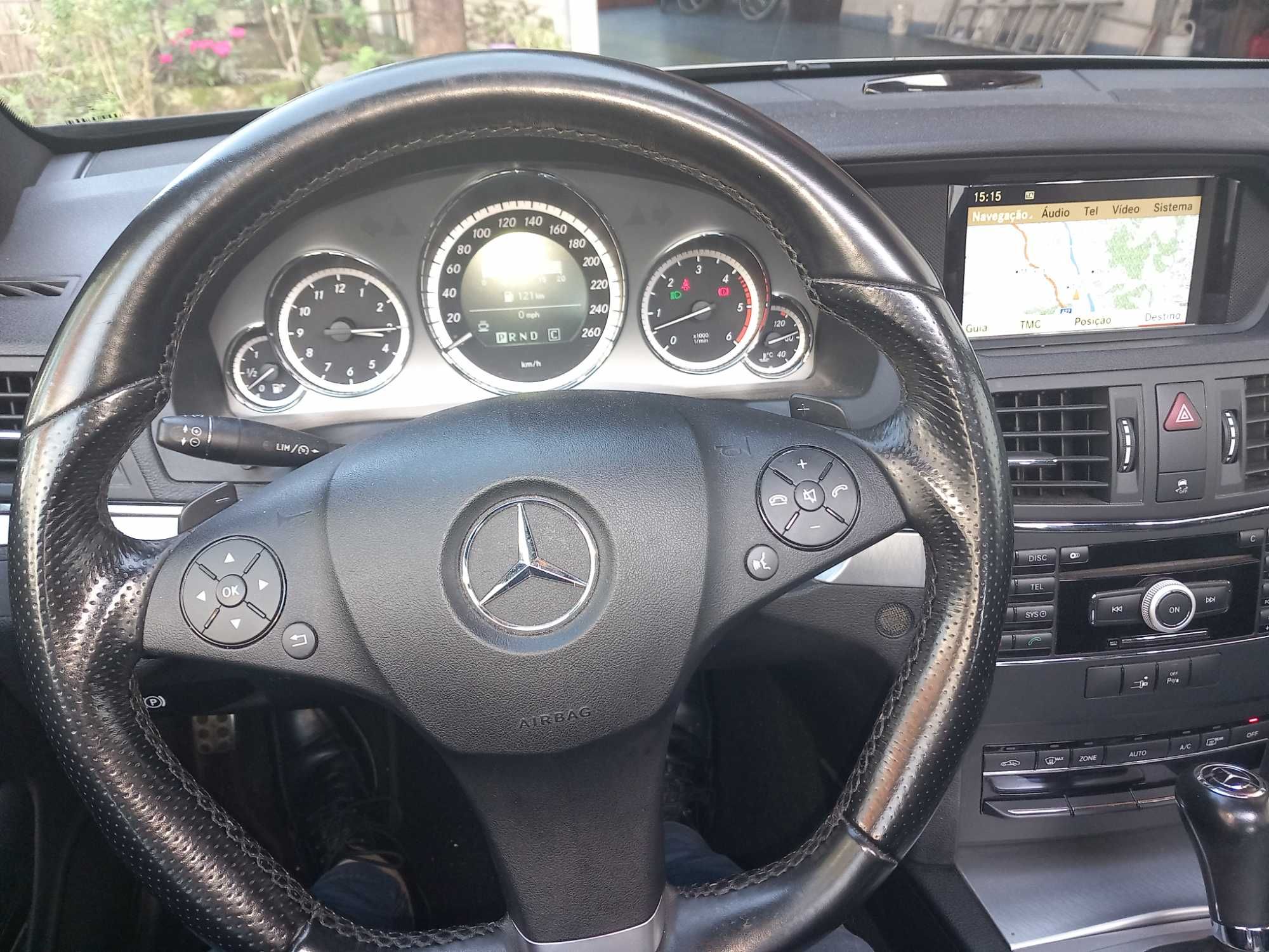 Carro Mercedes E 350 CDI
