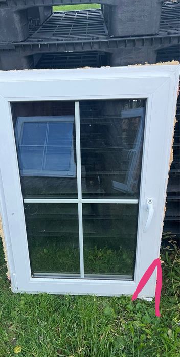 Okna plastikowe dwuszybowe bialy