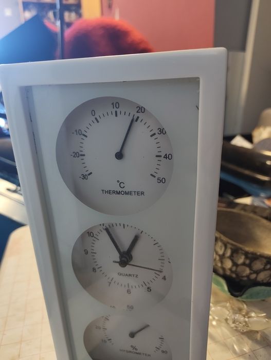 Zegar,stacja meteo biała.