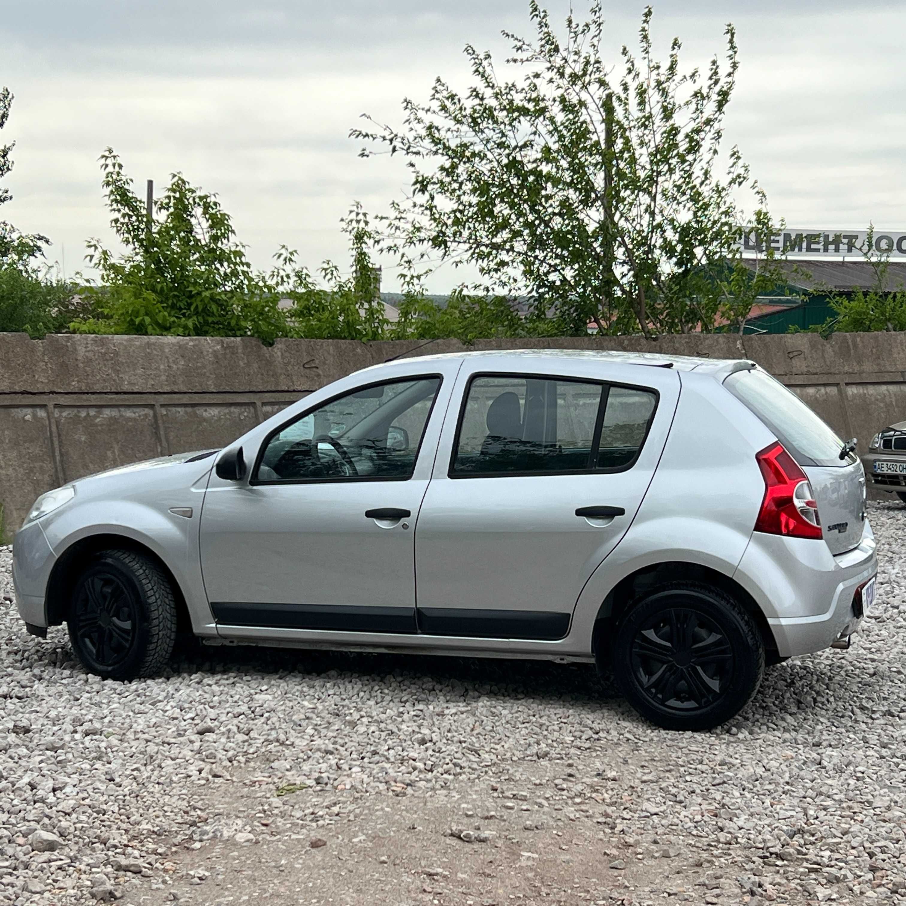 Продам Dacia Sandero 2009 можлива розстрочка, креди,обмін!