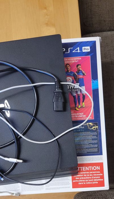 Konsola Sony PS4 PRO 1TB