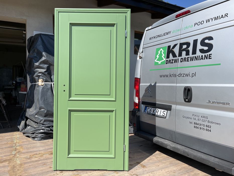 Drzwi drewniane wewnętrzne  sosnowe retro  ral 6011