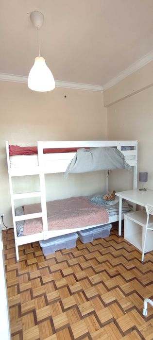 Quarto frente estacao CP Cacem com Recibo e Despesas incluidas