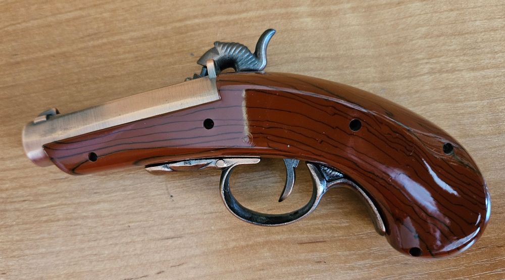 Replika pistoletu (zapalniczka)