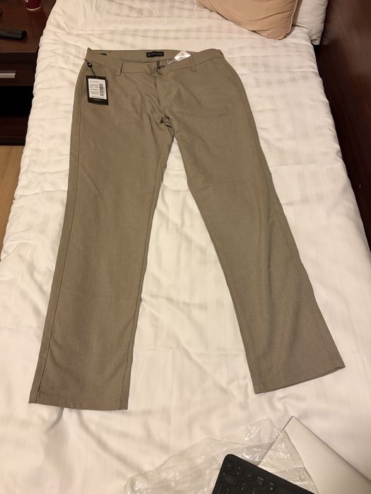 Nowe spodnie męskie Chino Pako Lorente 32x33