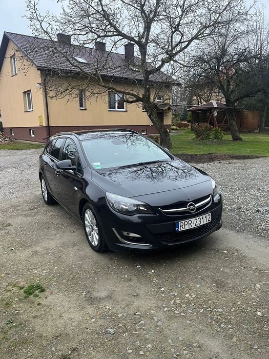 Opel Astra Astra J 2015, DRUGI Właściciel, PEWNE AUTO, HAK, STAN BDB