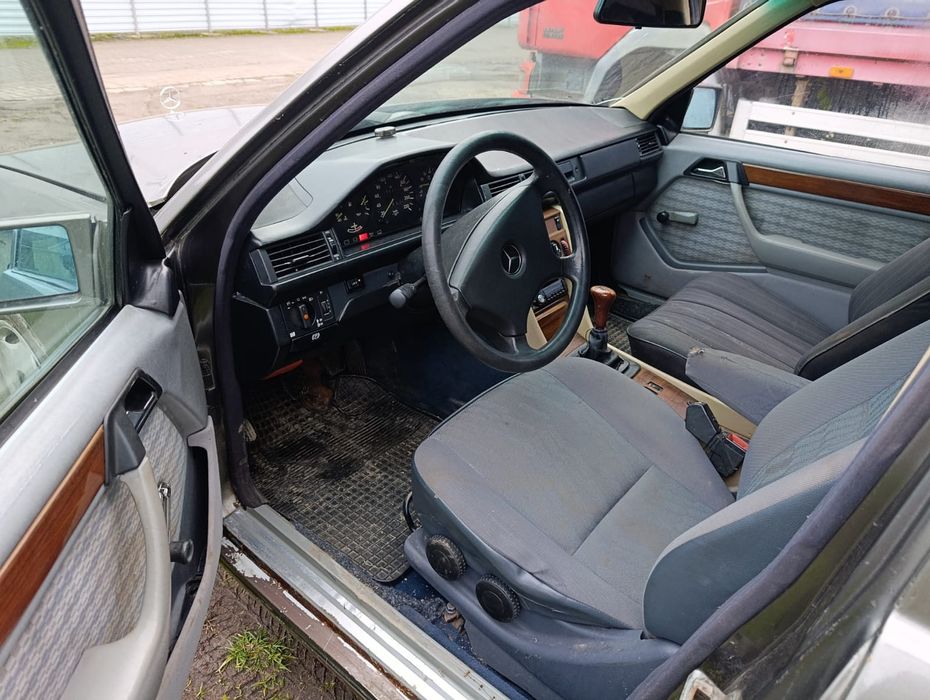 Мерс 124 5тиступка 2.3 бенз/газ