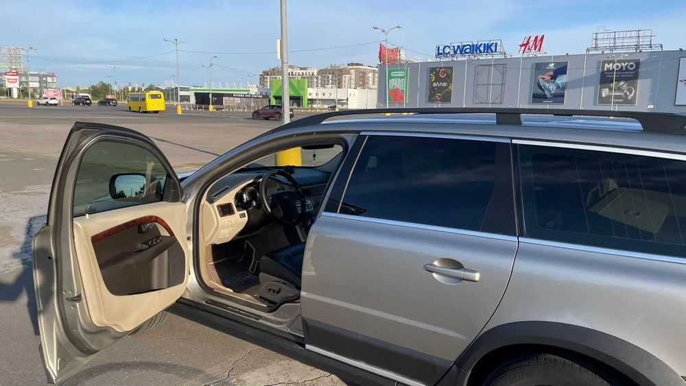 Продам Volvo XC70 2008