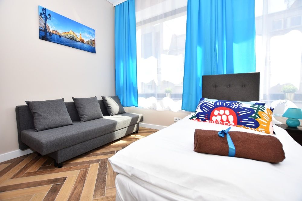 DUKESHOSTEL.pl Wrocław pokoje prywatne i apartamenty 1-6os RYNEK. FVAT