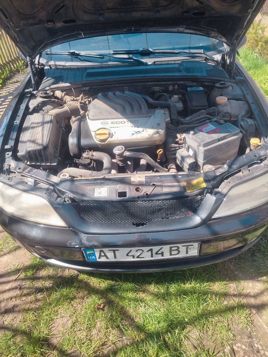 Продам Опель вектра б 1.6 1997 року