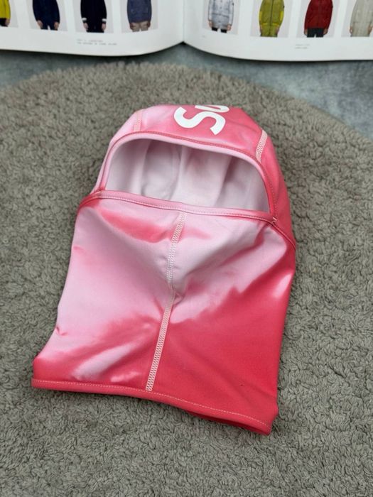 Балаклава Supreme — змінює колір від тепла