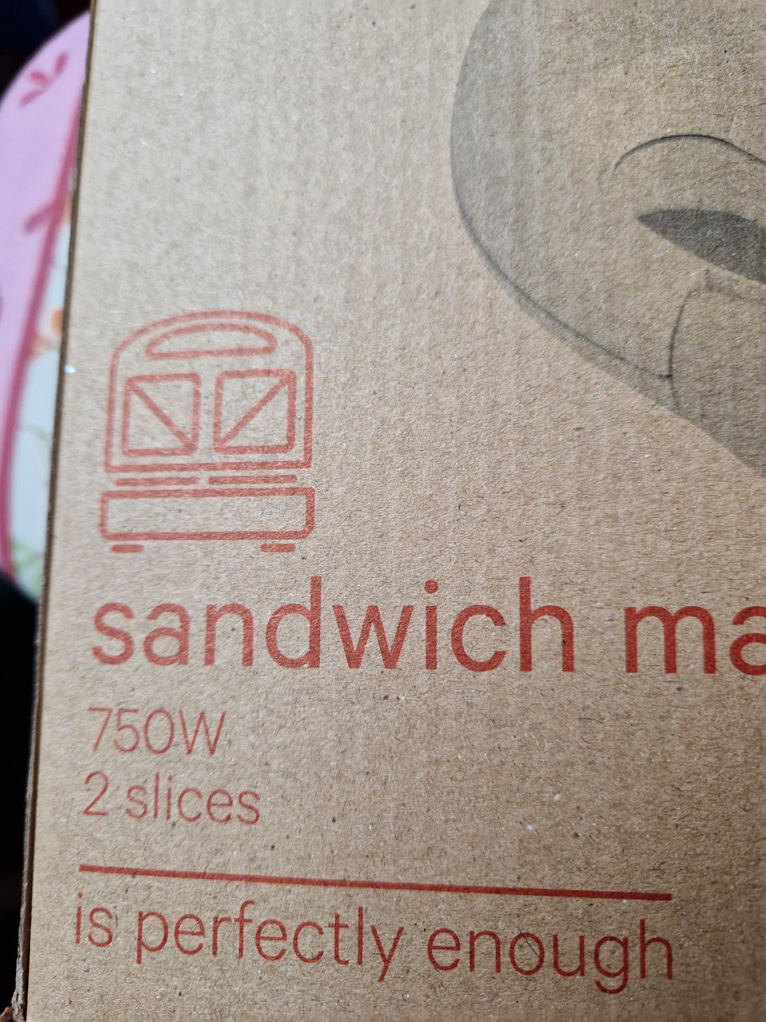Sanduicheira Kunft nova