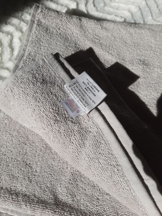 Duży jasno szary ręcznik kąpielowy bawełniany Laguna Neo