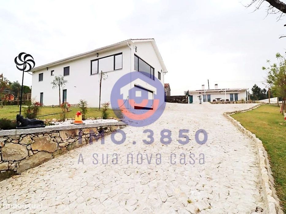 Moradia T4 em Macieira de Alcôba