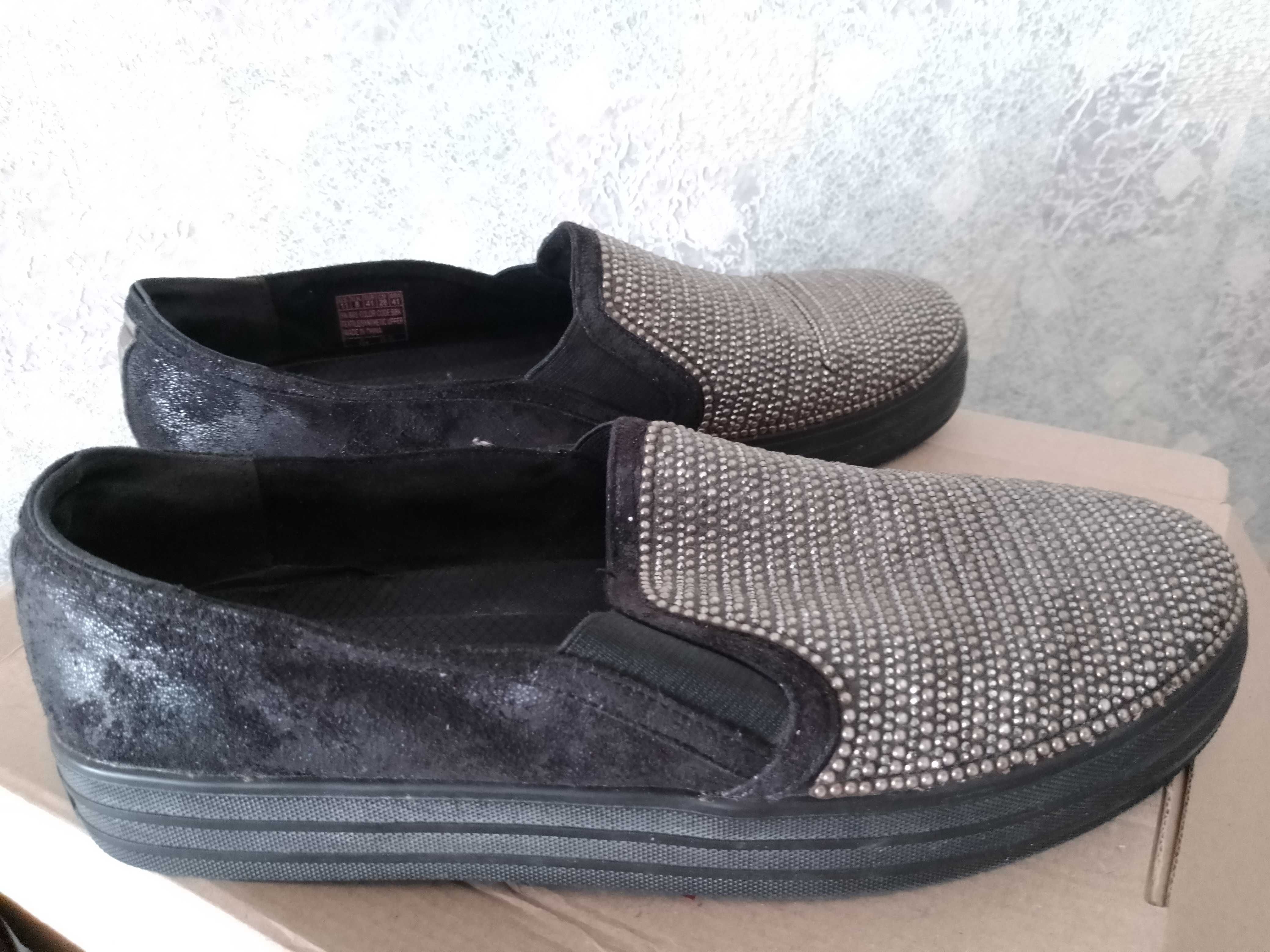 Продам жіночі мокасини skechers