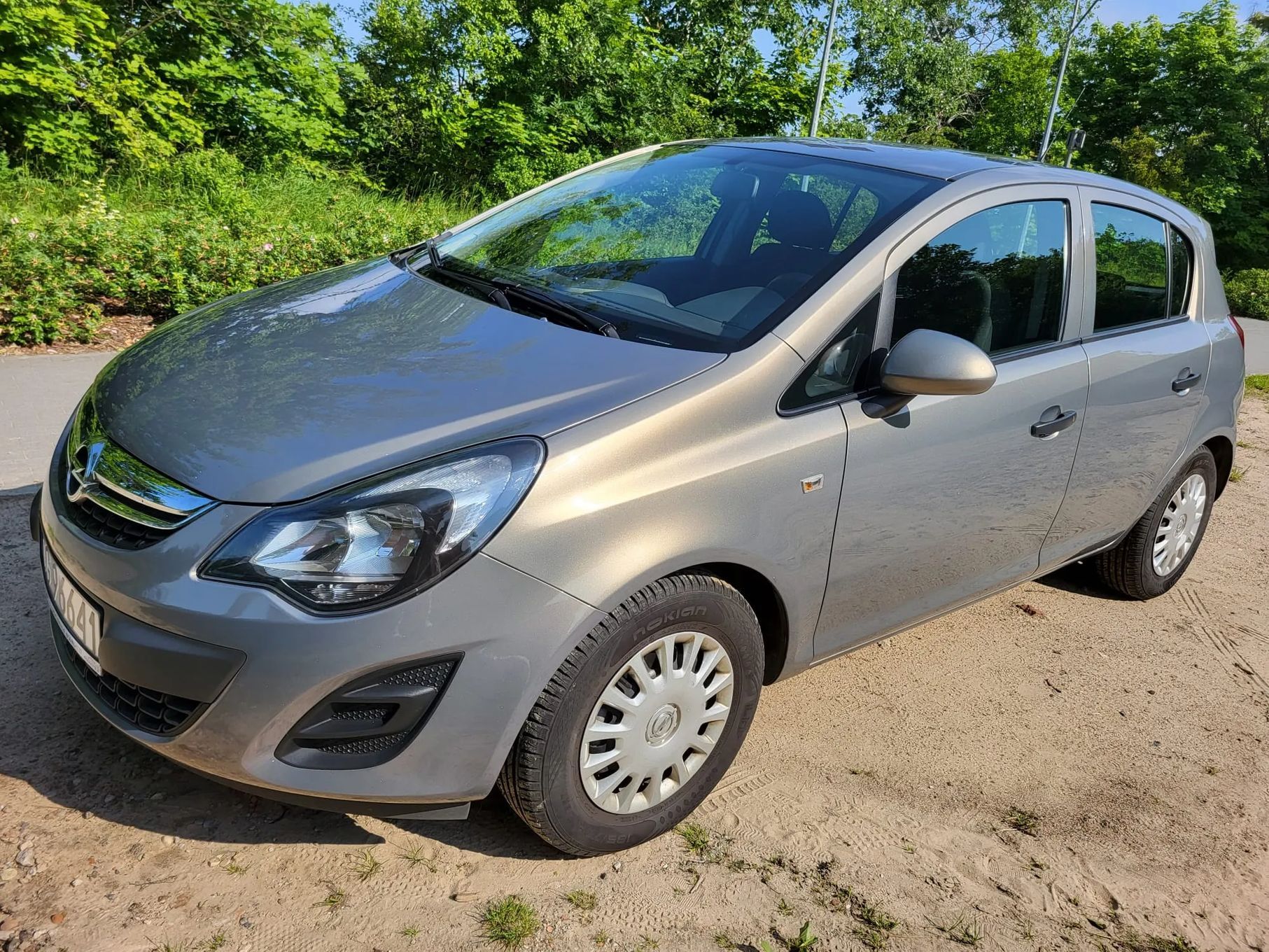 Opel Corsa w idealnym stanie wizualnym i technicznym. Ekonomiczne auto