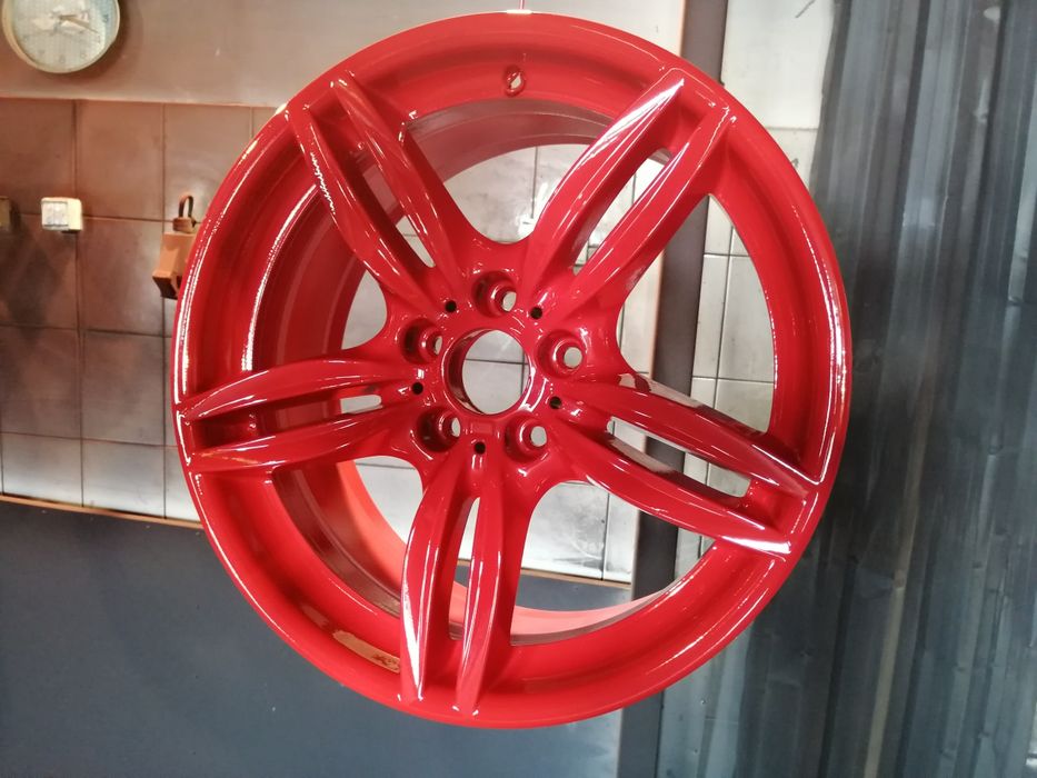 Lakiernia proszkowa, malowanie felg i balustrad.