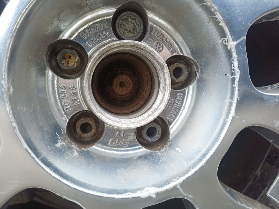 BBS RC336 диски 5х100 Golf 4