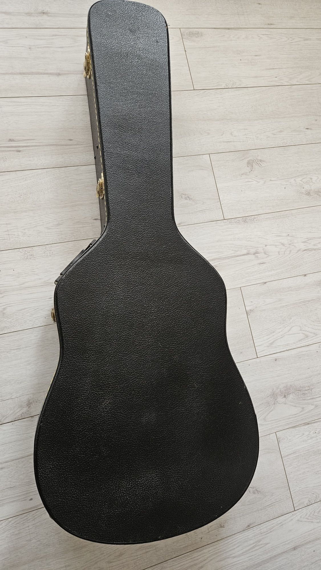 Gitara Ovation elektro-akustyczna