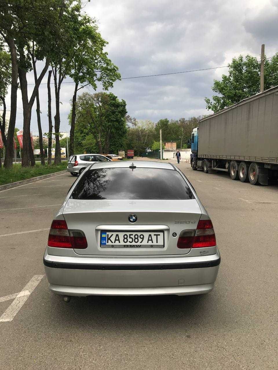 Продам машину BMW 320 e46