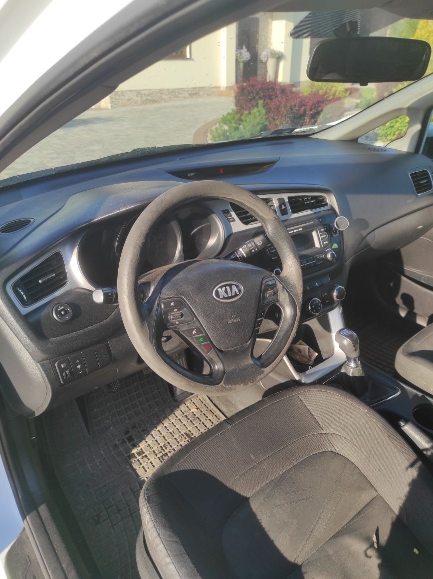 Samochód osobowy Kia cee'd