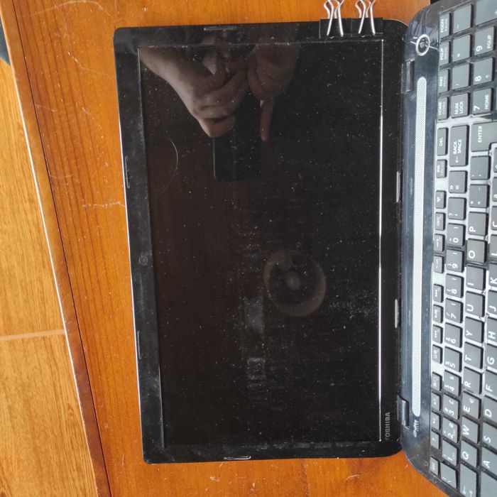 Toshiba Satellite L50-A-103 – para peças (sem HDD)