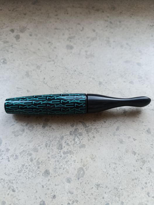 Nowy tusz MAC Cosmetics In Extreme Dimension Waterproof Mascara, 13 g.