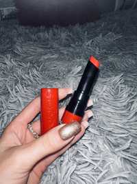 Czerwona pomadka Bourjois Rogue Velvet