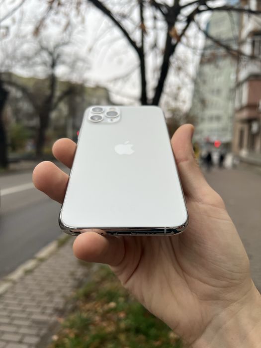 iPhone 11 Pro 64GB Silver / Neverlock / Гарантія / A++ / Shop