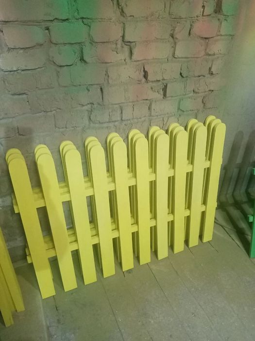 Паркан декоративний фарбований