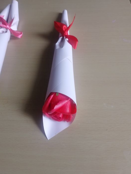 Róża mydlana na prezent podziękowanie dzień nauczyciela
