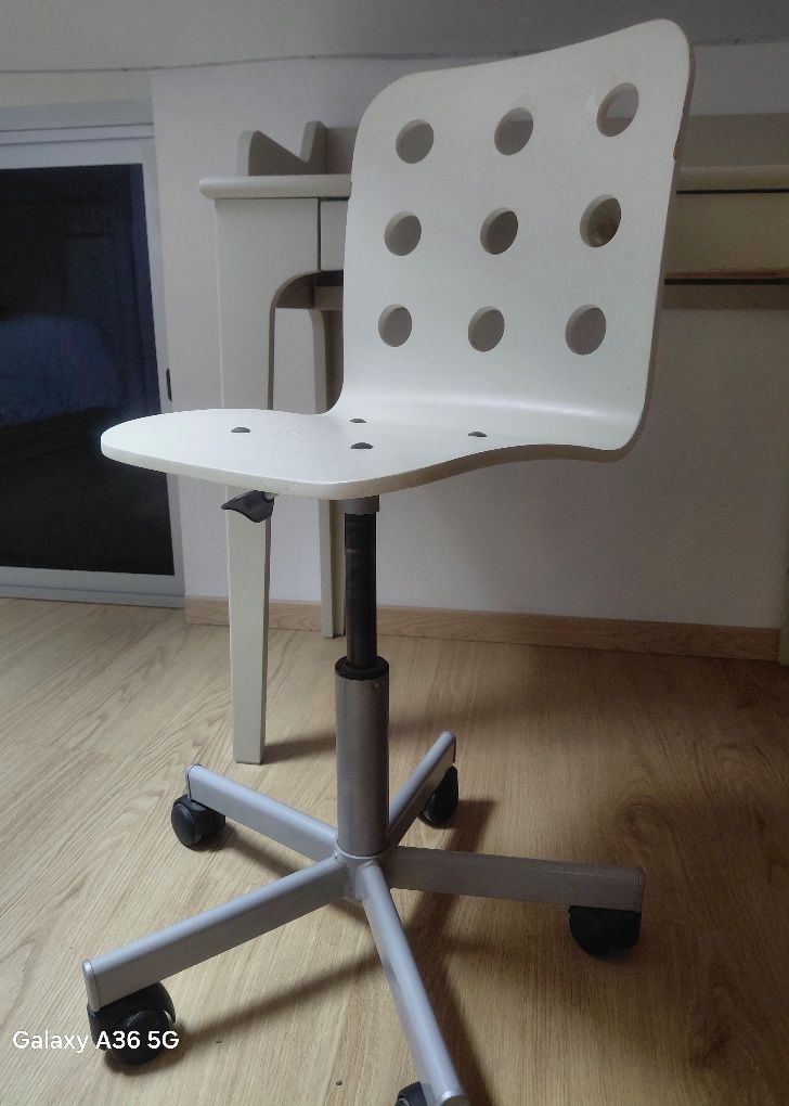 Cadeira secretária modelo ikea