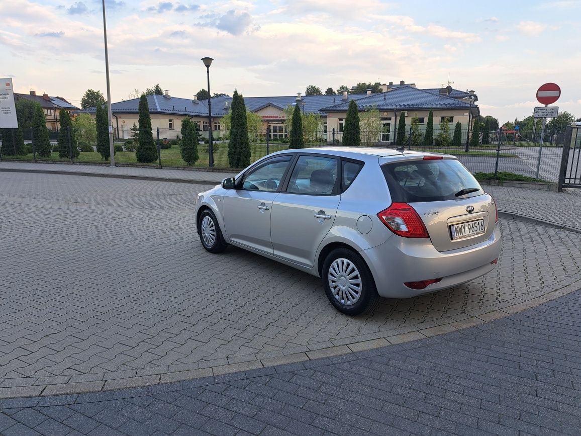 Kia Ceed 2010r lift 1.6 B . 125km