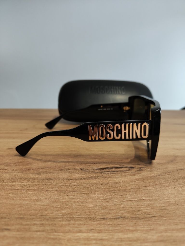 Okulary przeciwsłoneczne Moschino