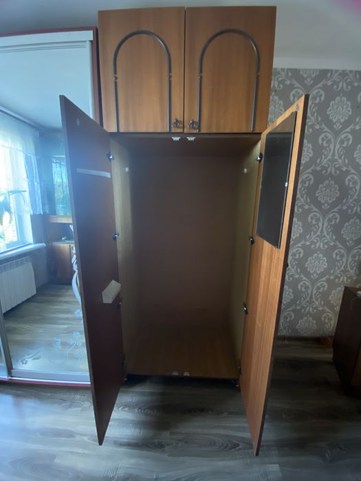 Продам шафу з верхньою тумбою