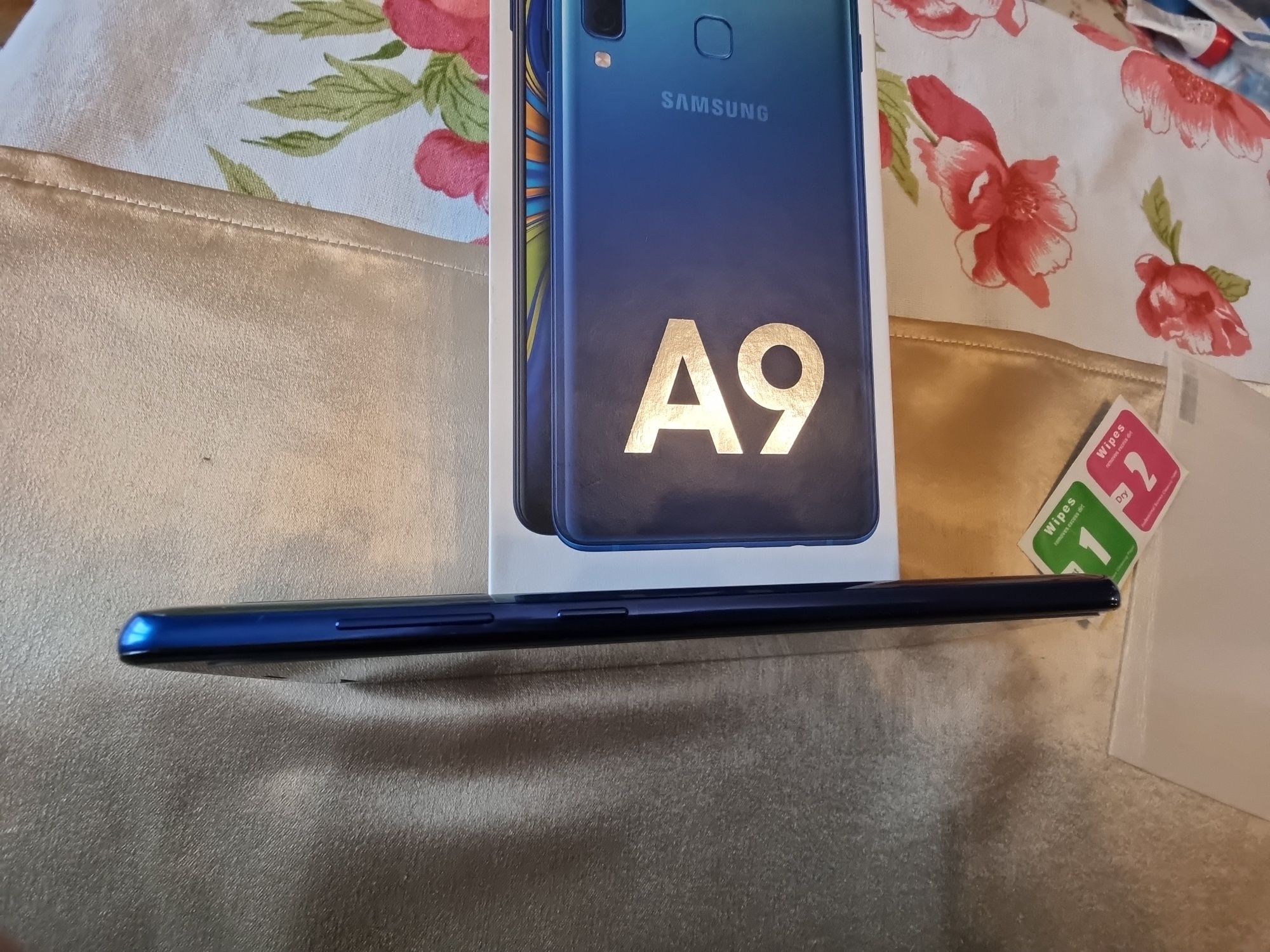 Samsung Galaxy A9 pamięć ram 6 gb i pamięć telefonu 128gb plus 128gb