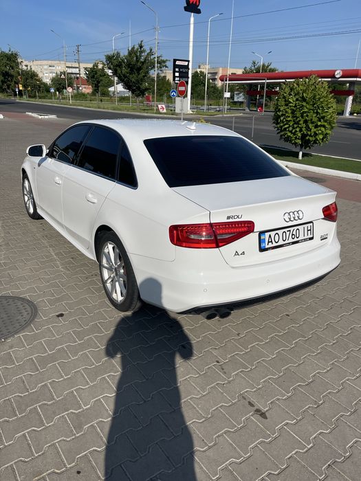 Audi A4 b8 S-line quattro