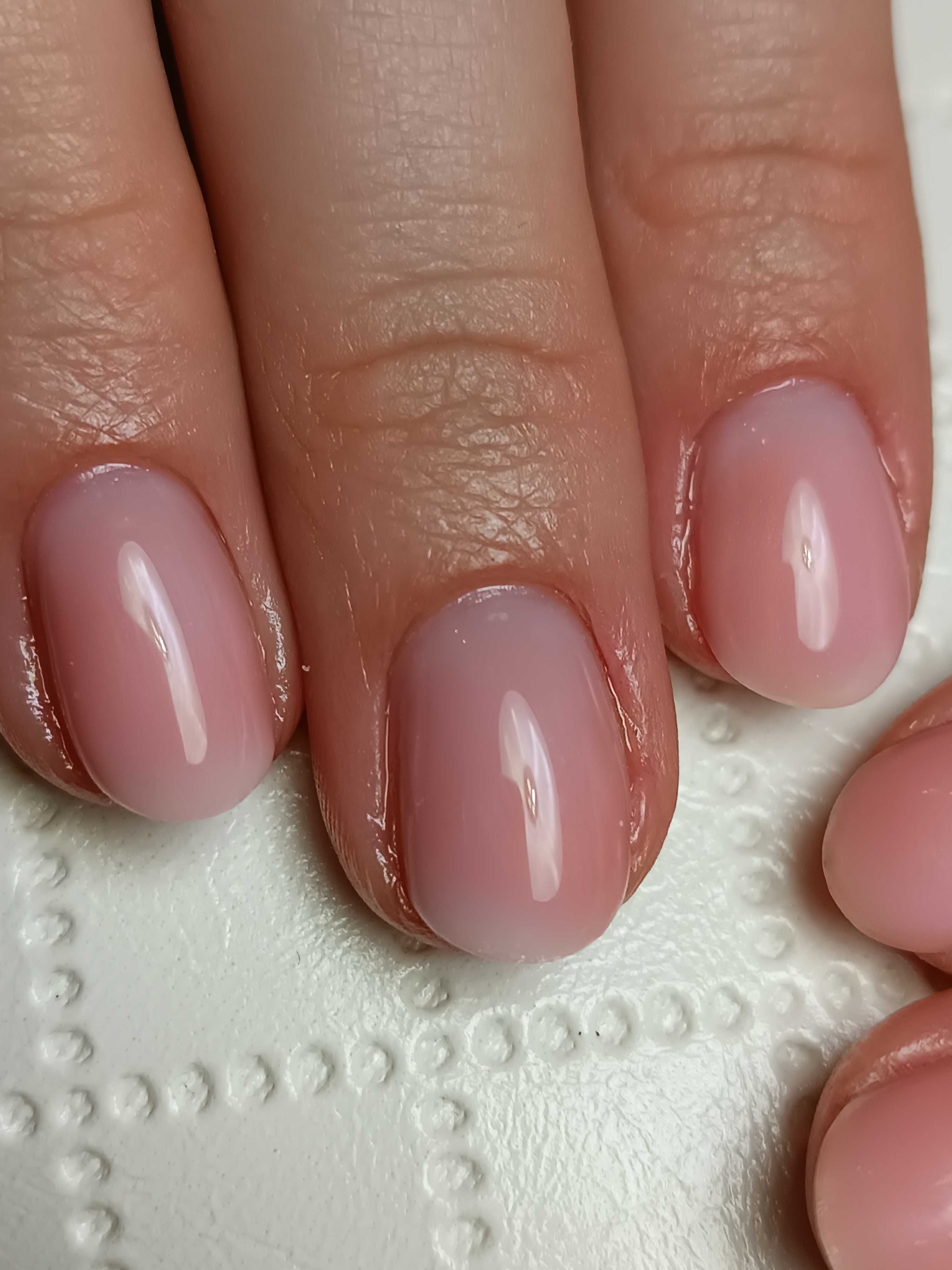 Manicure hybrydowy