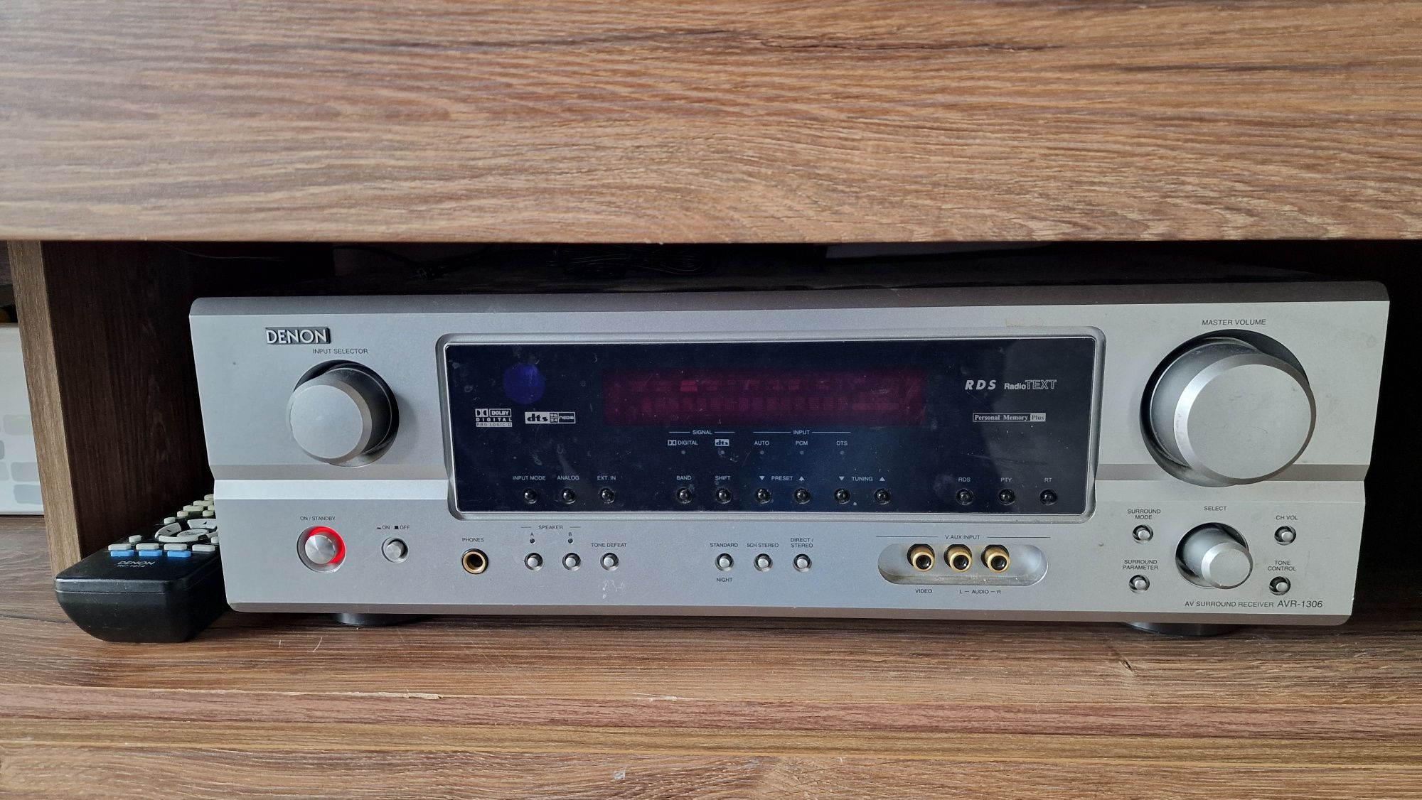 Amplituner denon avr-1306 plus dvd denon dvd-1740