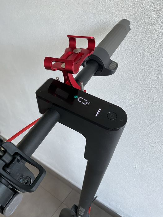 Hulajnoga xiaomi4 pro2 2 generacja400v dystans60km sprzedam