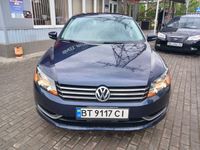 Volkswagen Passat 2014 року 1,8 л./бензин