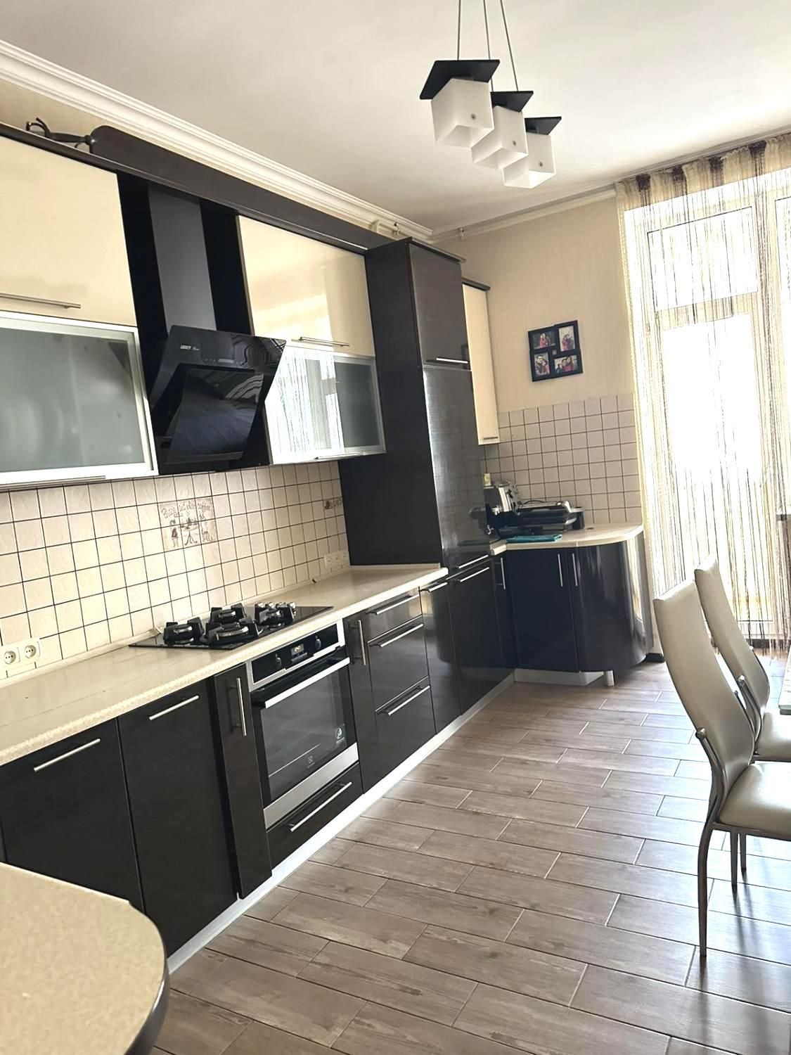 Продам 3-комн. в кирпичном доме на Заболотного/Семена Палия (028-446)
